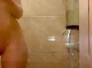 Girl masturbating with toothbrush at hotel !what if a horny girl become hot and want masturbating at