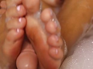 foot fetish feet work in the bath
